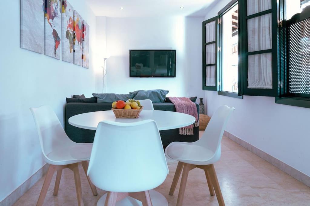 Apartamento Con Encanto En Patio Sevillano ภายนอก รูปภาพ