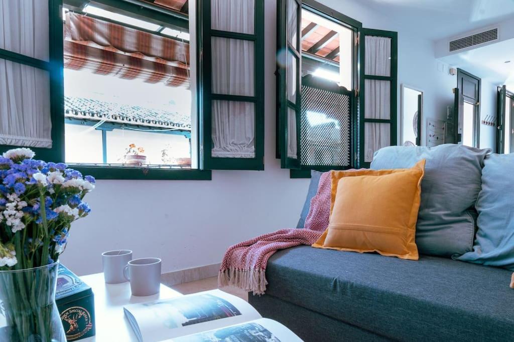 Apartamento Con Encanto En Patio Sevillano ภายนอก รูปภาพ