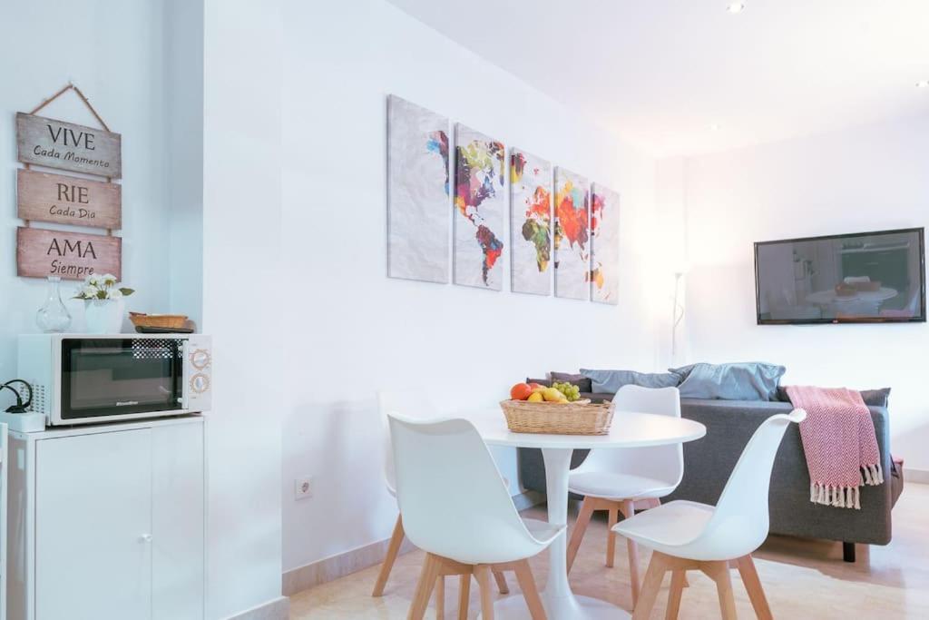 Apartamento Con Encanto En Patio Sevillano ภายนอก รูปภาพ