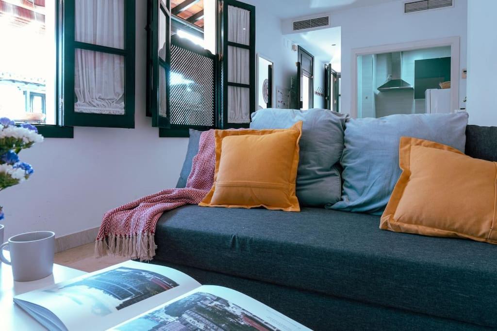 Apartamento Con Encanto En Patio Sevillano ภายนอก รูปภาพ